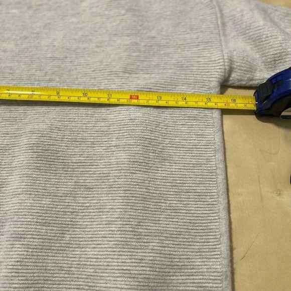 Aritzia babaton Cream/grey Turtleneck Sweater top - Picture 6 of 8
